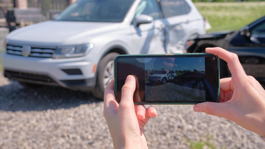 taking photos of car accident damage